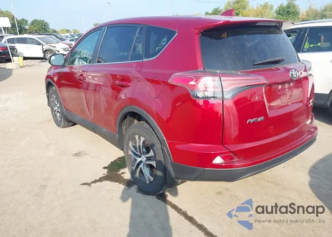 2018 Toyota Rav4 Le z USA, uszkodzony, nr VIN 2T3BFREV6JW851958